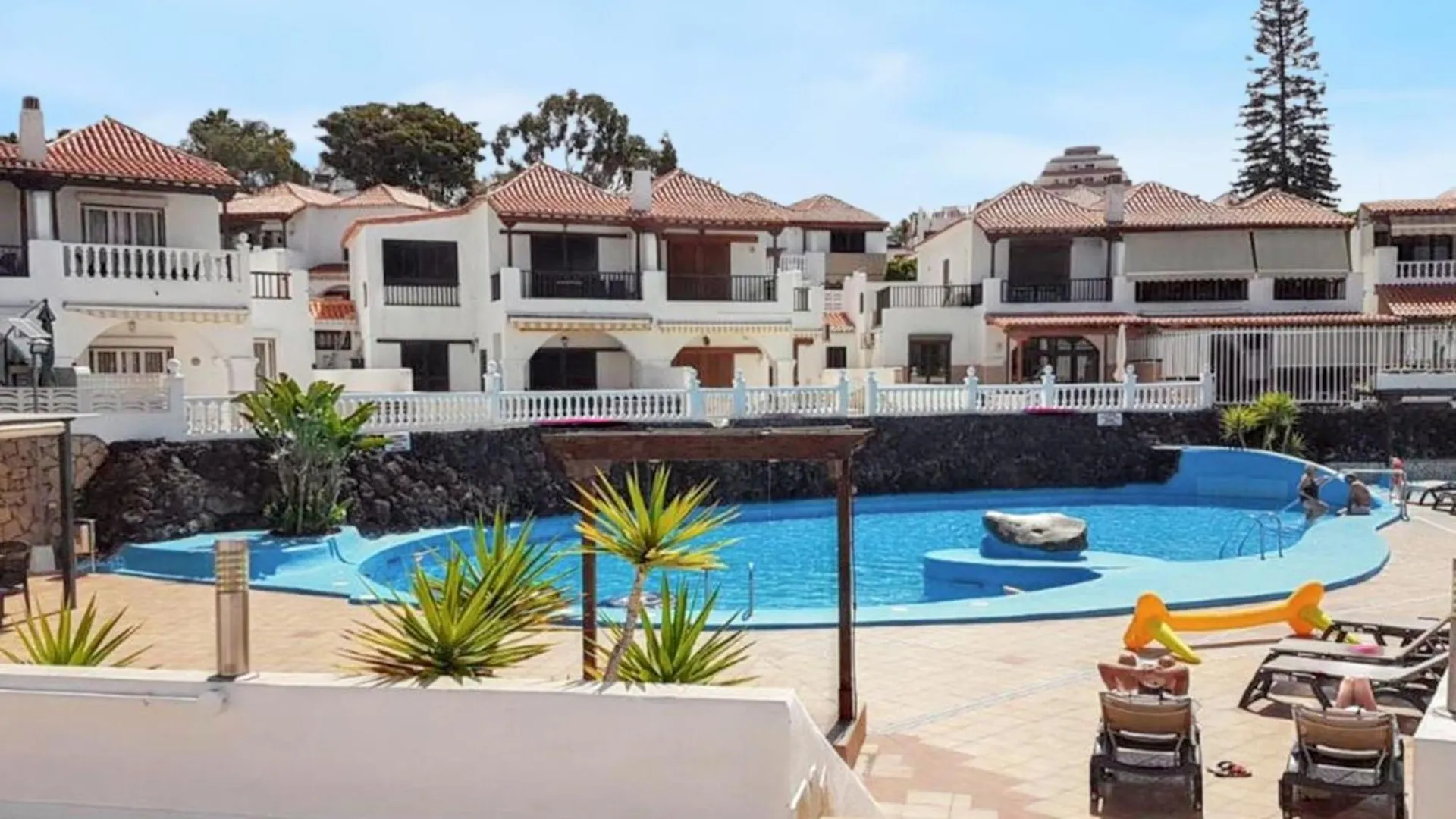 Comfortable Apartment In Arona 50 M² Shared Pool